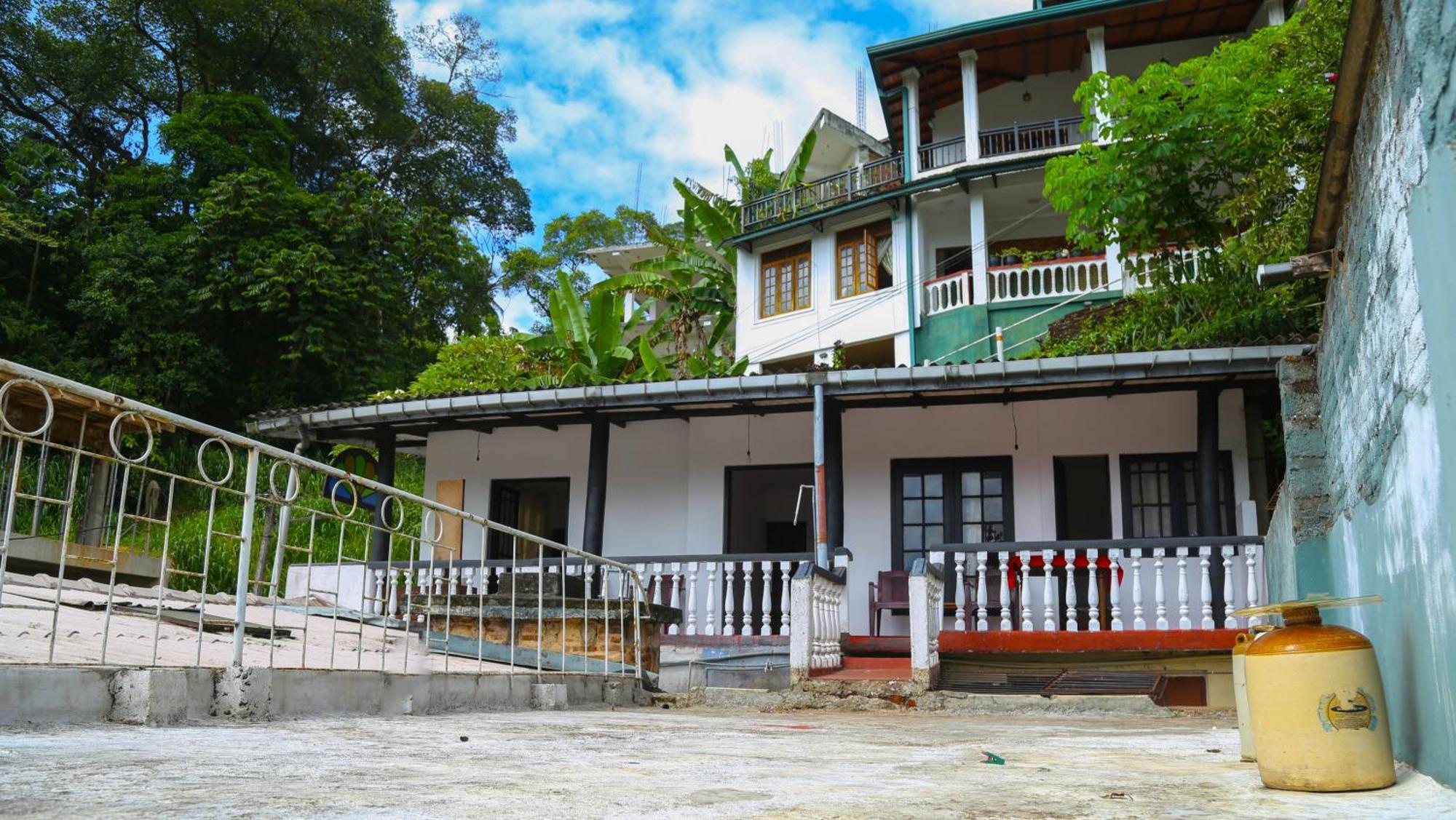 Sakura Hill Apartment Kandy Exterior photo